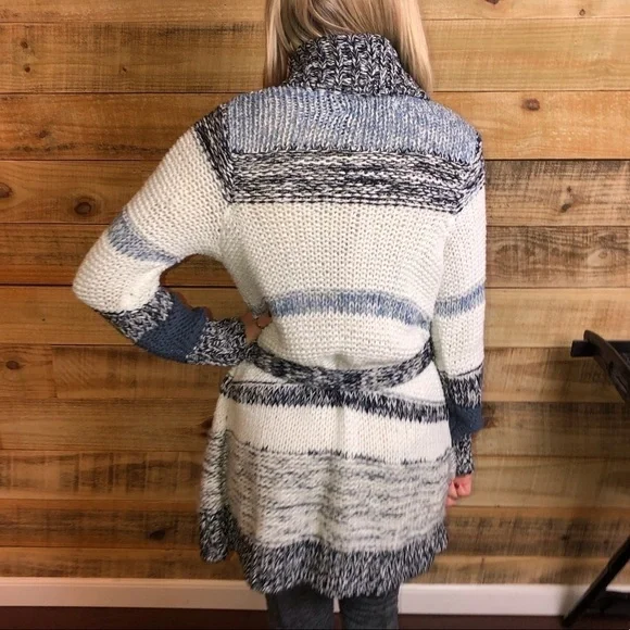 Loft, long sweater cardigan - Picture 5 of 10